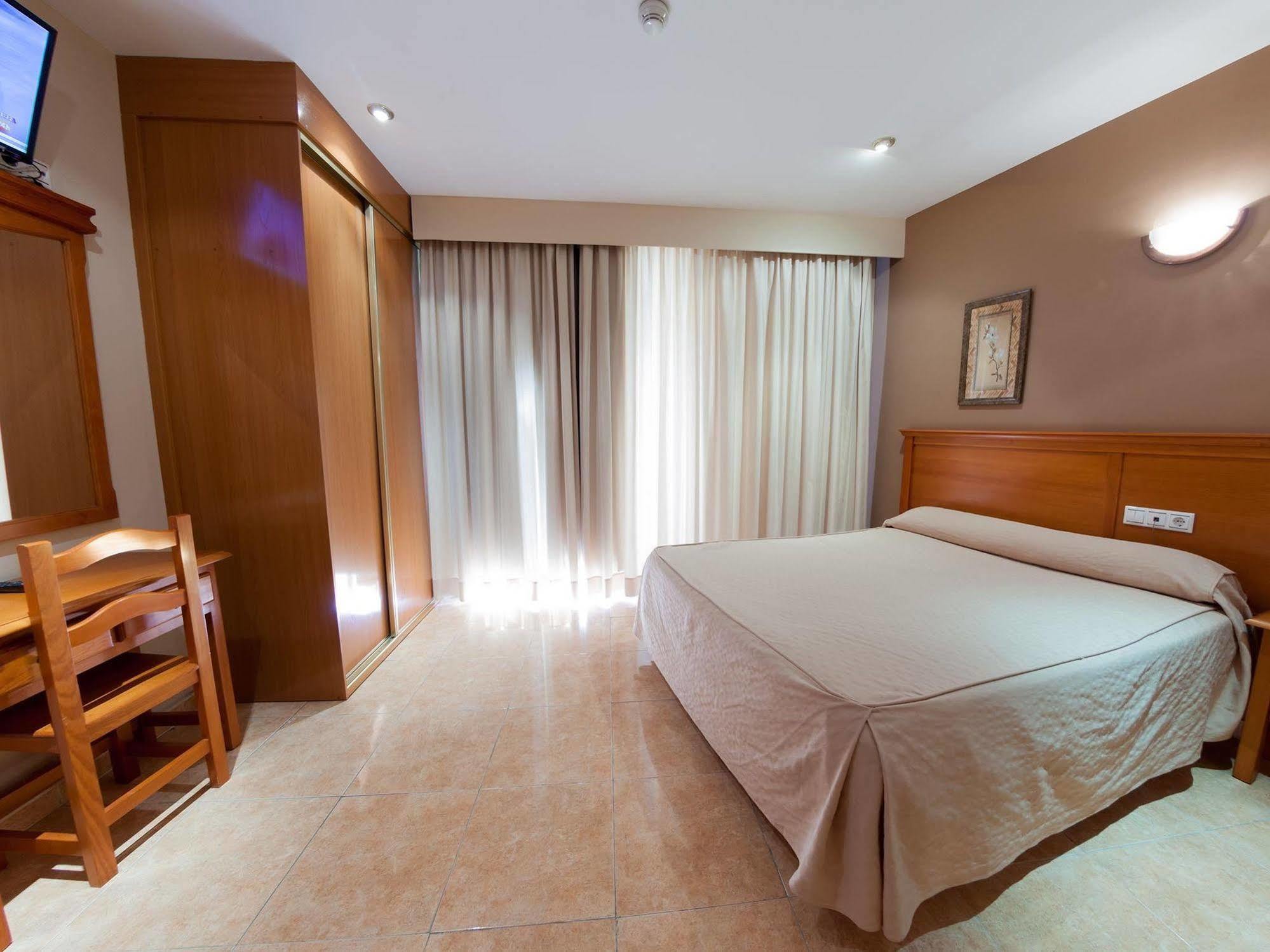 Hotel Rambla Emerita, Centro Ciudad ميريذا المظهر الخارجي الصورة
